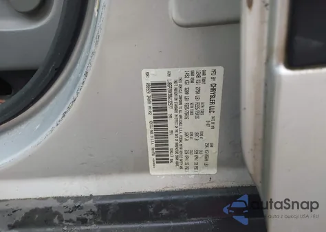 2008 Jeep Liberty Sport z USA, uszkodzony, nr VIN 1J8GP28K98W122577